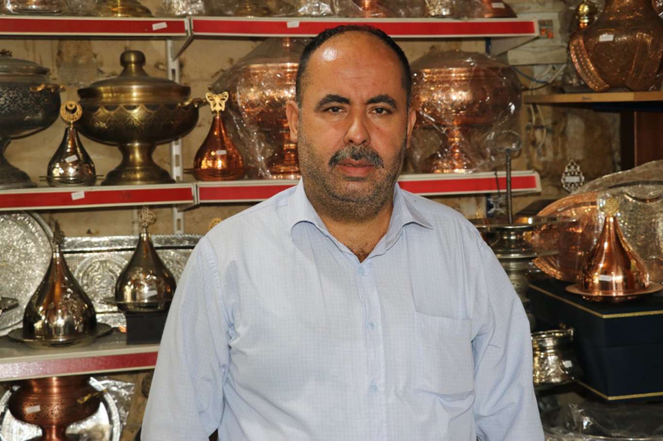 Bakırcılar ve sedefçiler yetiştirecek çırak bulamıyor Bakırcılar ve sedefçiler yetiştirecek çırak bulamıyor
